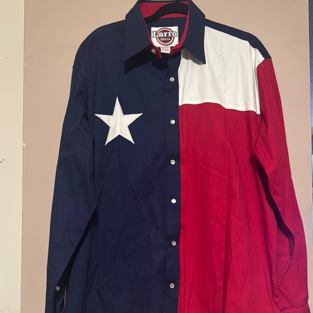 Vintage Casual Button Down Shirt with Texas Flag